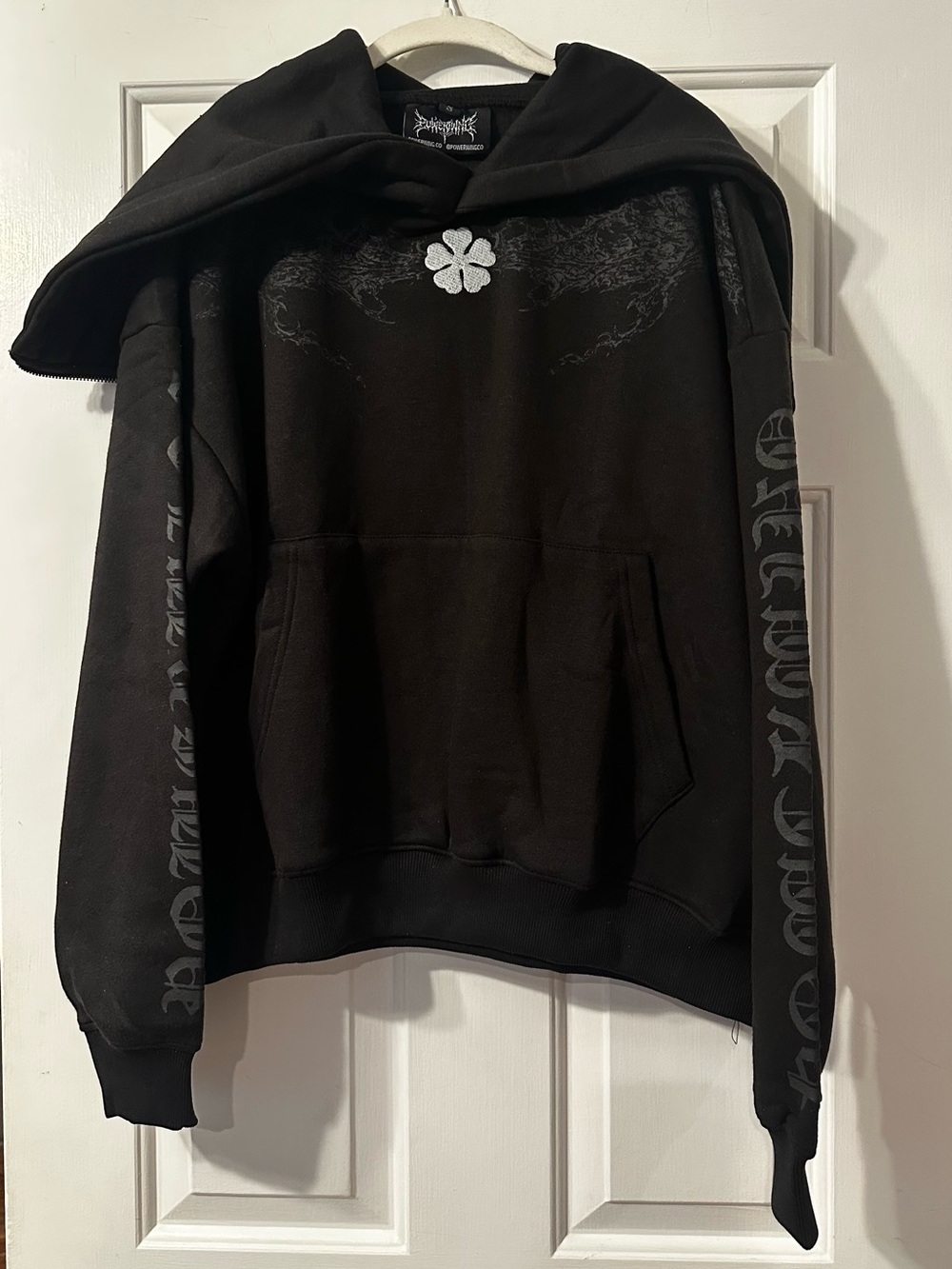 Powerwing Black Bulls Clover Hoodie. NWOT. Size Small with Zipper Hood